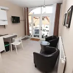 아파트 In Mit Terrasse By Interhome 바트제게베르그